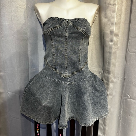 Stylish Strapless Denim Dress - Picture 4 of 14